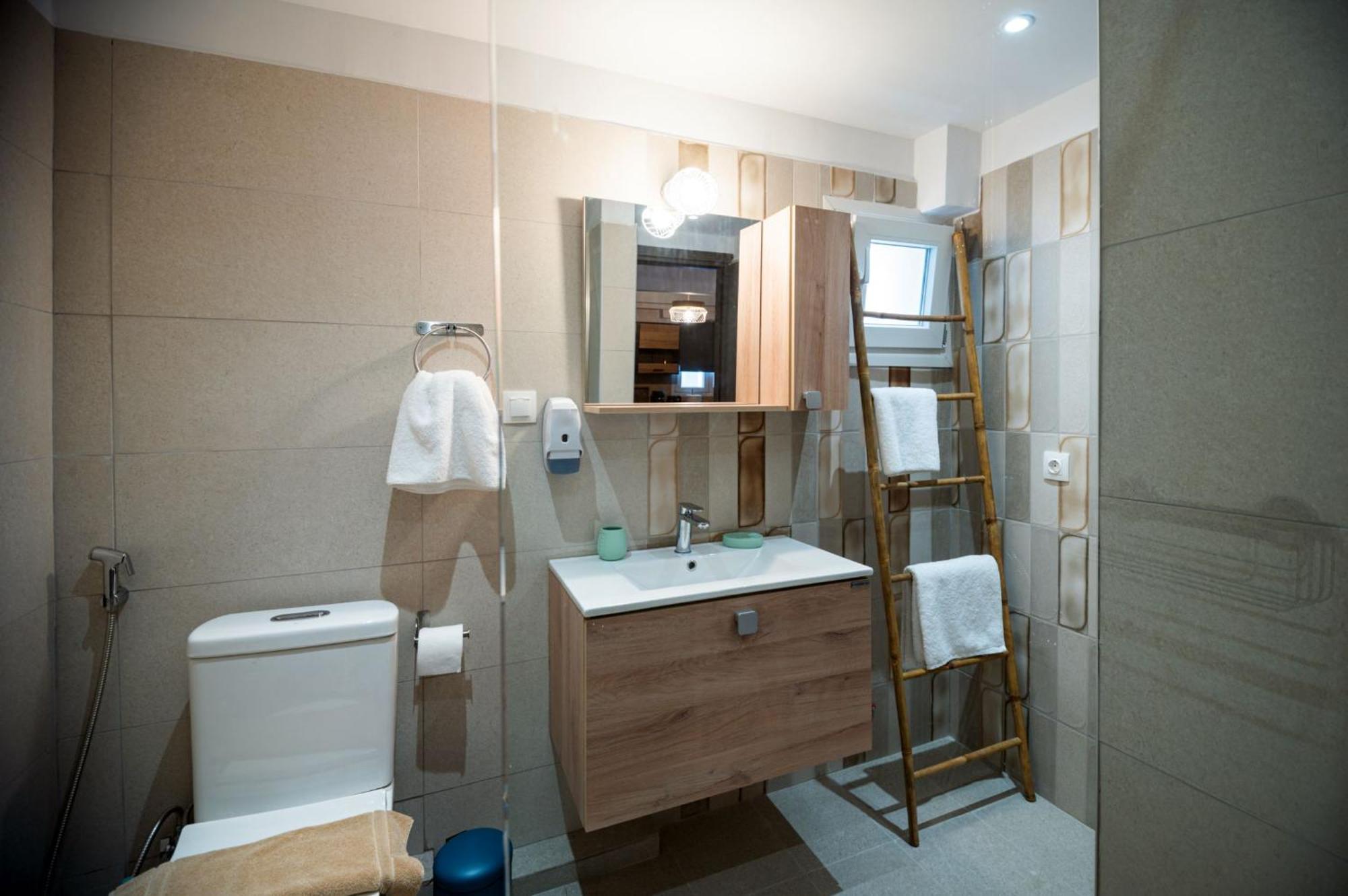 Niki Athens Suites - Urban Apartment In Athens Center Exteriör bild